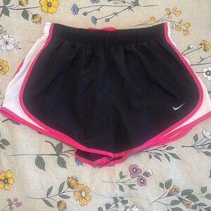 Nike Shorts Size L